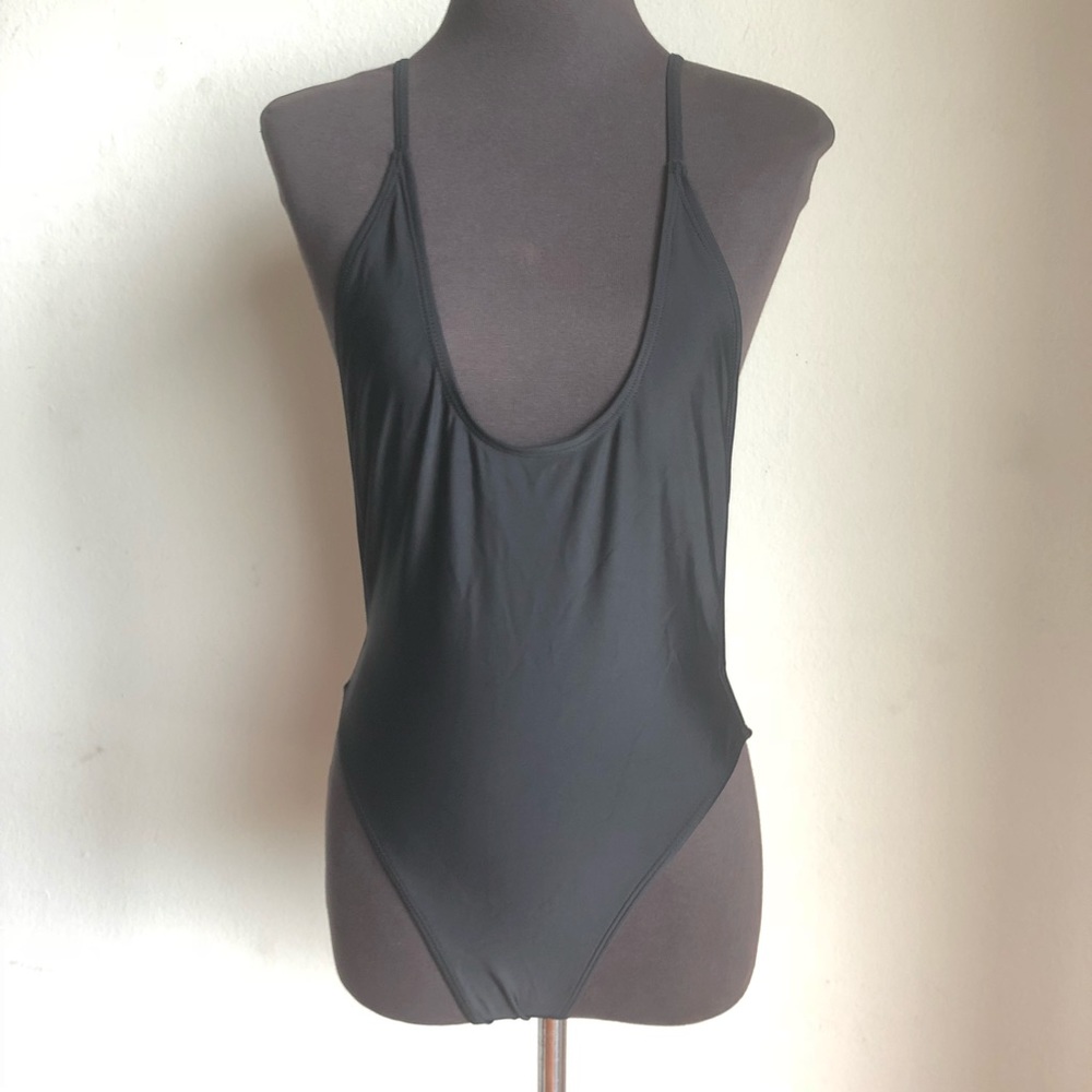 *LAST ONE* one piece swimsuit hicut sexy - Picture 2 of 6